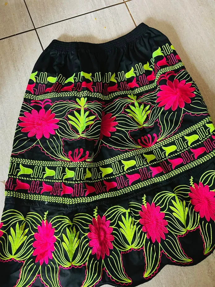 Latest Fashion High Quality Mini Skirt with Natural Waist Satin Embroidery 100% Cotton
